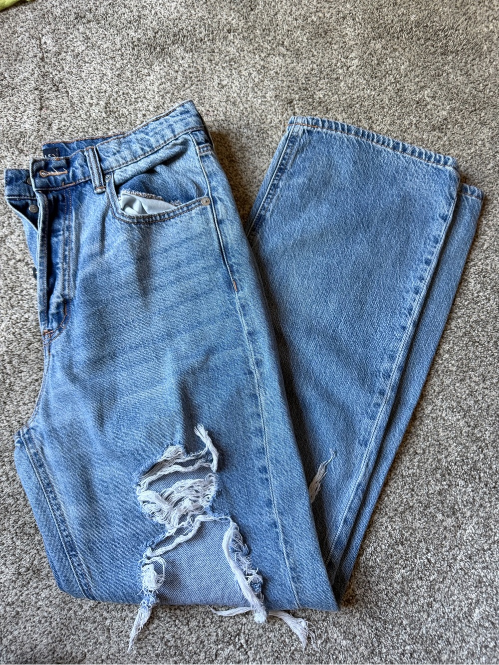 Aeropostale Women's Light Blue Baggy Distressed Jeans